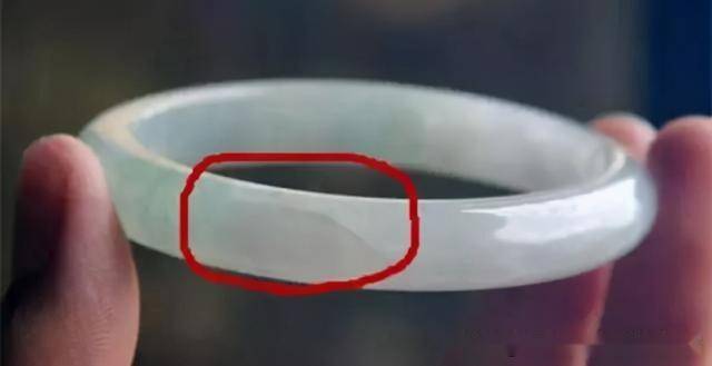 有裂纹的手镯还能买吗?