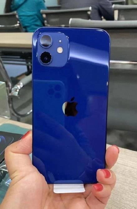 iPhone|被吐槽最丑却卖得最好：国人买iPhone 12一半用户选蓝色