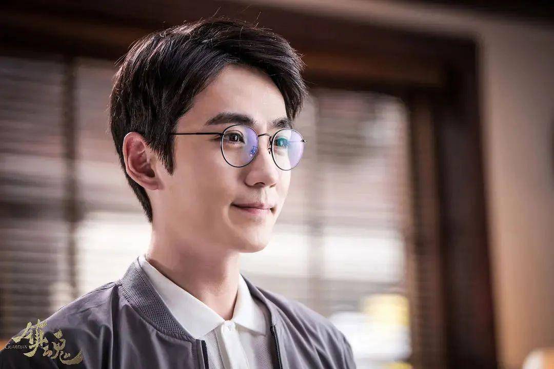 龙的|32岁的朱一龙，为什么老得这么快？