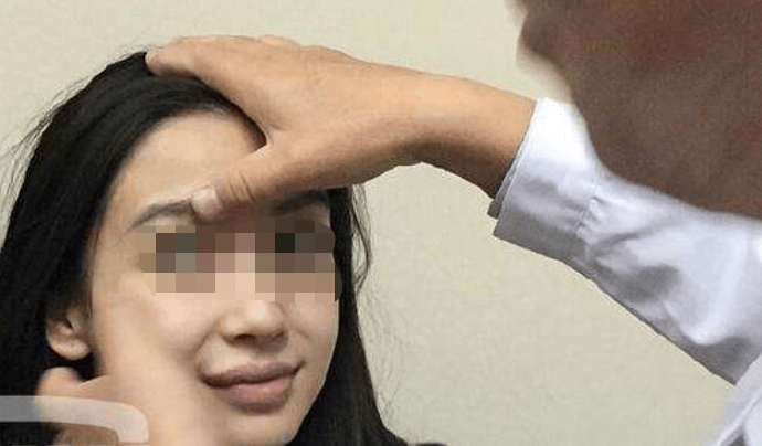 半藏|撞脸半藏森林美上天，却非要整成阿凡达，这位女明星何必呢？