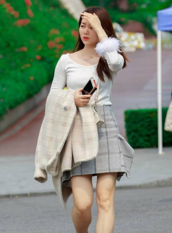 身材|比例不好的女生,不要穿“半短不长靴”,显腿短