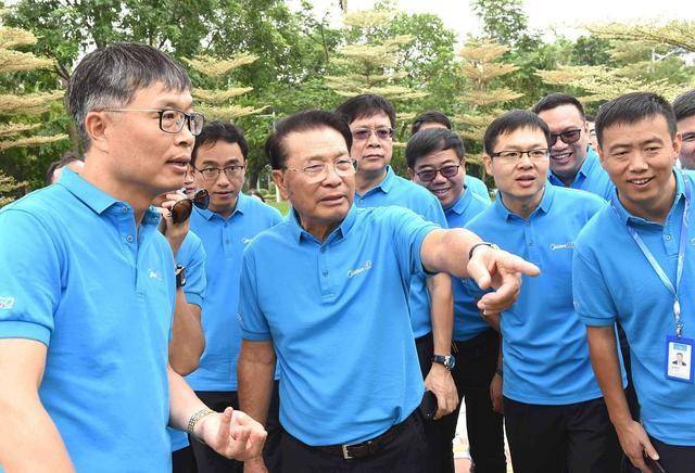 何享健再夺家电首富，家族财富密码曝光，美的