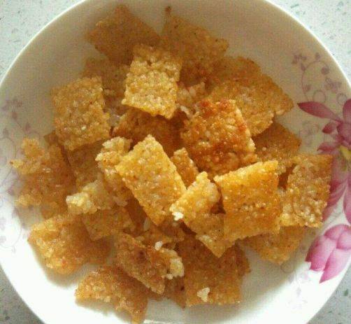 进行|色泽诱人，口感酥脆，好吃极了！用剩米饭做锅巴