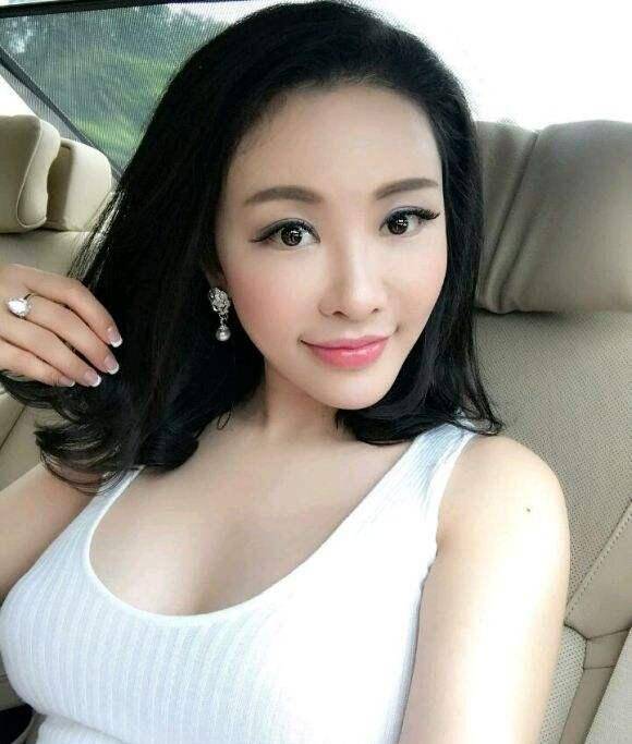 广东南方电视台节目主持人许燕玲,广东最性感的女主持