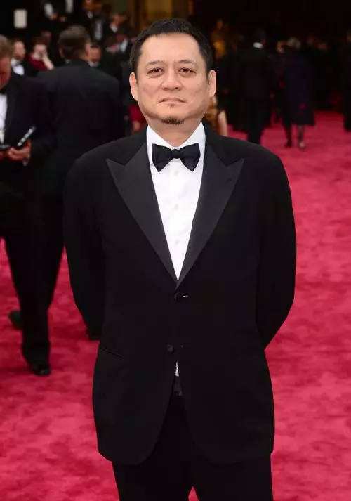 张叔平|泰剧女主总是大光明发型，有头发任性！泰国一定有个张叔平