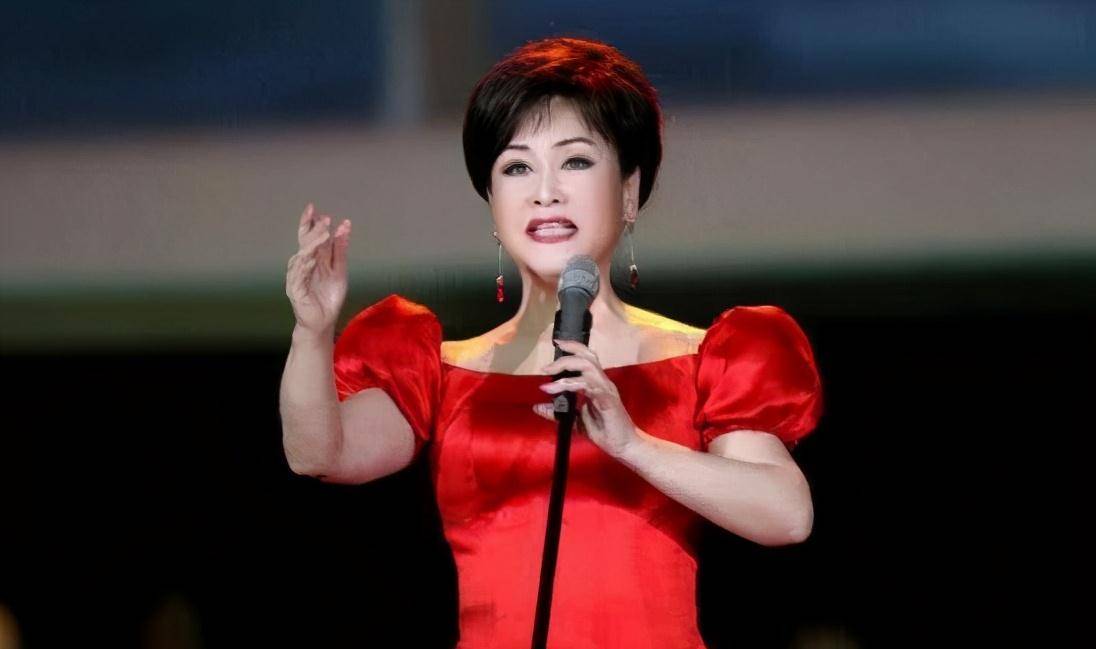 老歌唱家李谷一,第二任丈夫隐藏几十年后大曝光,竟是熟悉的他?