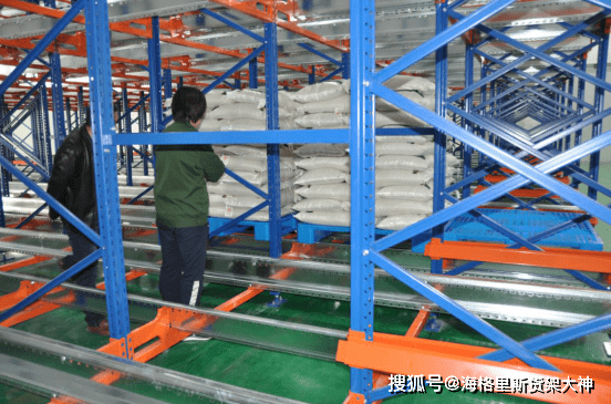 应急储备库需要什么样的自动化仓储设备九游会？(图4)