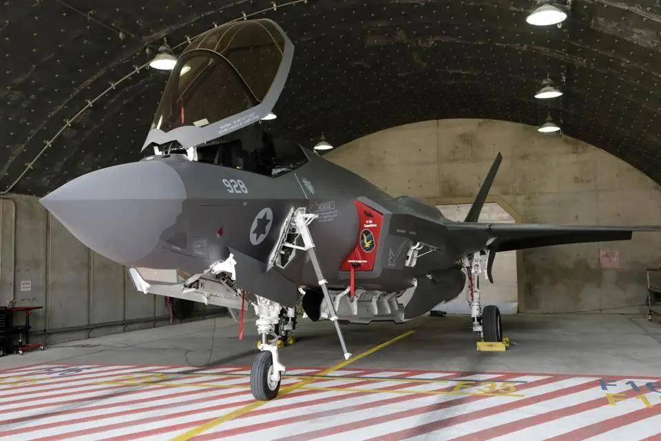 阿联酋获得F-35，以色列不爽要买F-22！美国回绝：