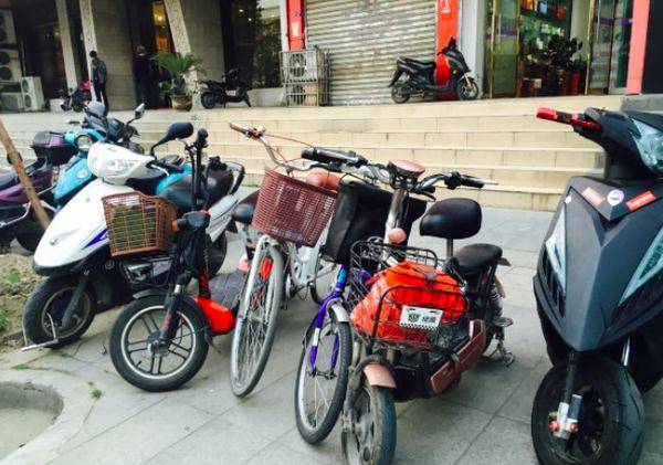 哪里可以租到电瓶车 0eff316aed644bcabe203aa30f01290b.jpeg