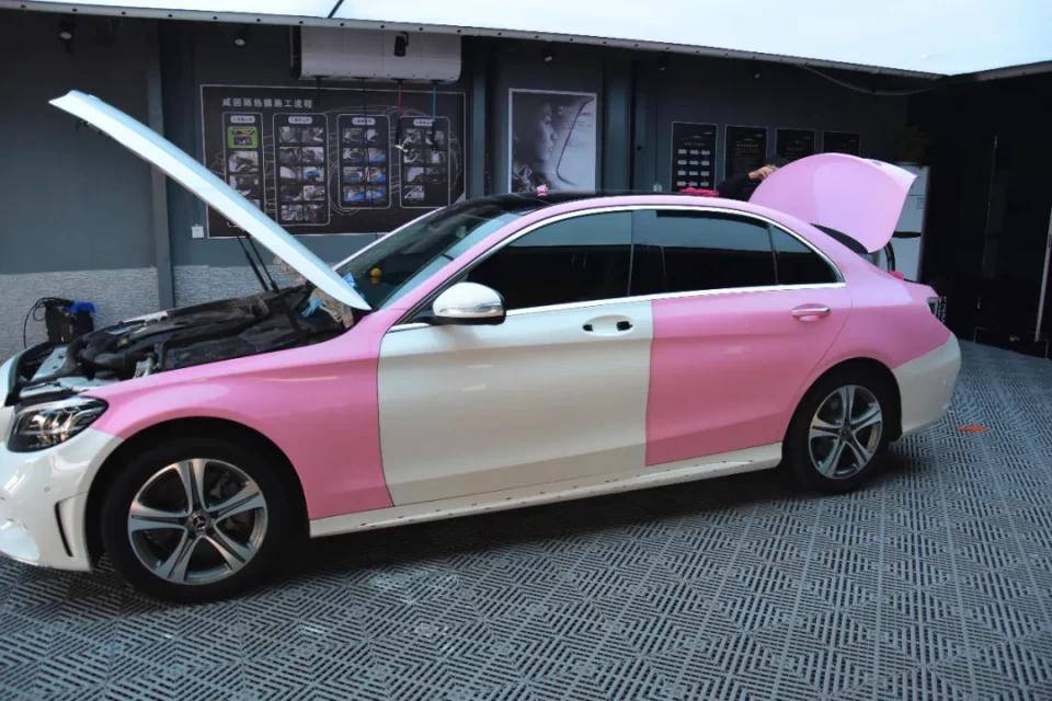 钻石白奔驰c260l威固极客车影贴改色粉色车衣