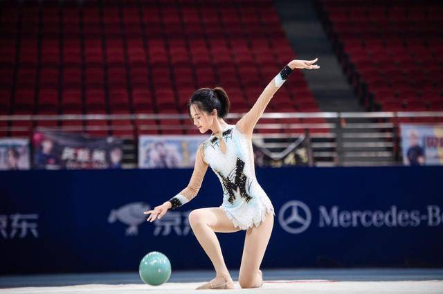 她是中国体操女神,退役后前往娱乐圈发展,曾与陈道明传过绯闻