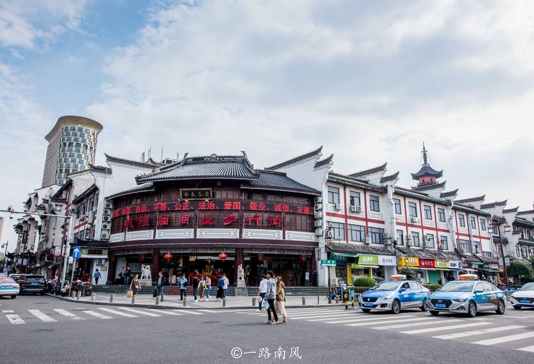 宁波“最另类”的旅游商圈，说是步行街，其实是个市场_城隍庙