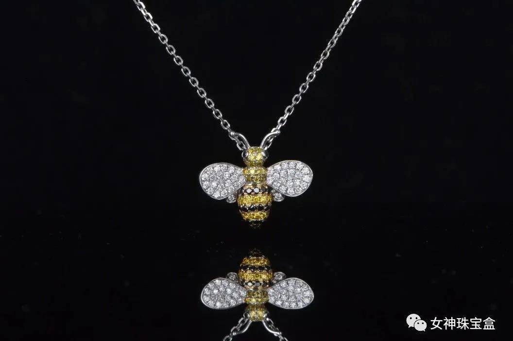 珠宝|HERAMOMENT赫拉臻藏珠宝课|什么是钻石的火彩？