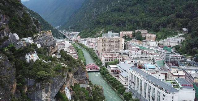 康定人口多少_四川芦山地震(2)