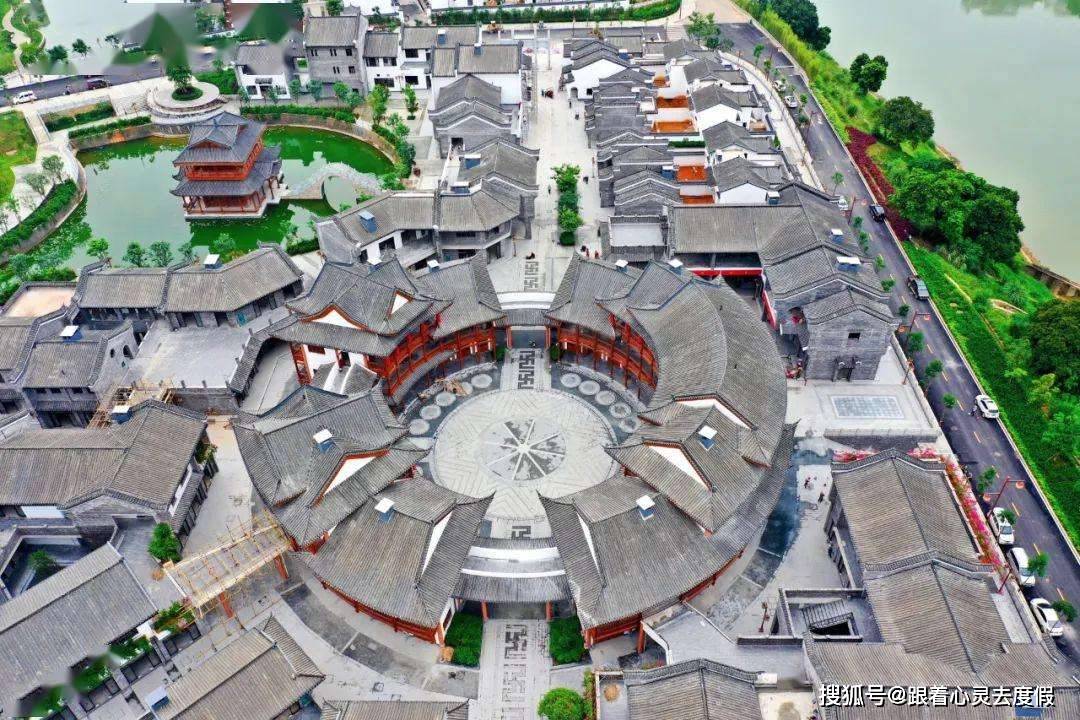 广西崇左耗资18亿打造的古城,有近700年的历史,目前免票