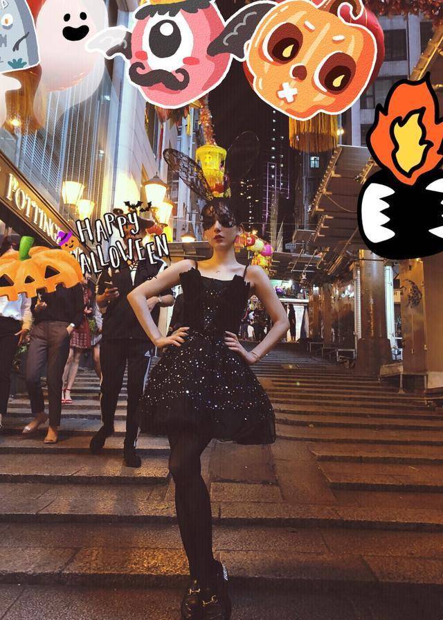 cos|方媛晒万圣节造型，扎双马尾cos水冰月，扮相清纯别有韵味