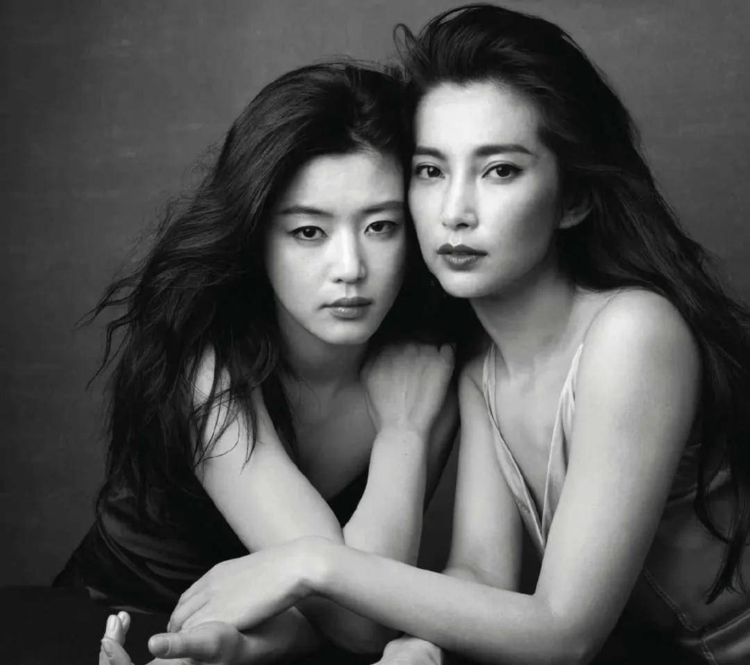 英气|顶级骨相组合风格!神似林青霞的当红小花靠它整的?