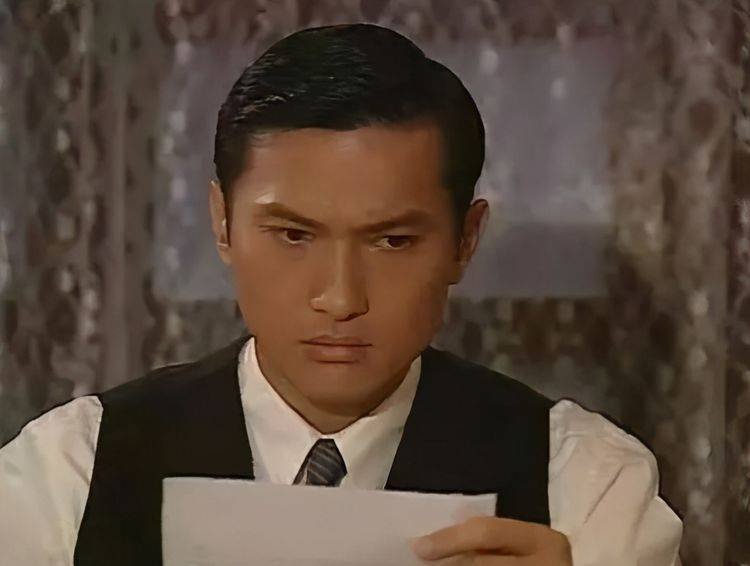 之后的陈锦鸿出演了tvb巨制《创世纪》中的许文彪，有人称许文彪是tvb史上