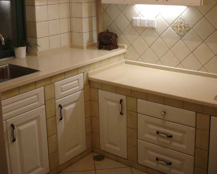 厨房做瓷砖橱柜好吗?只要你能接受,它不如板材橱柜的这几点