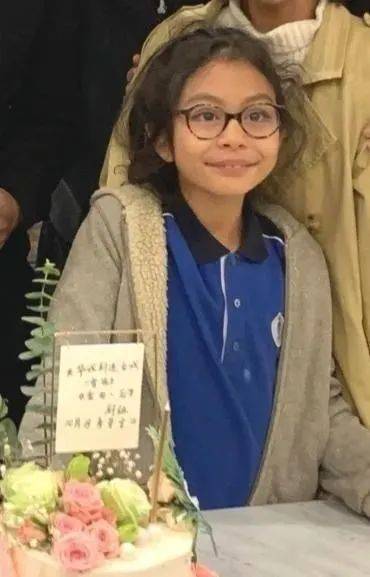 变圆|?《爸爸去哪儿》夏天近照大变样，脸型变圆下巴不精致，眼睛无神