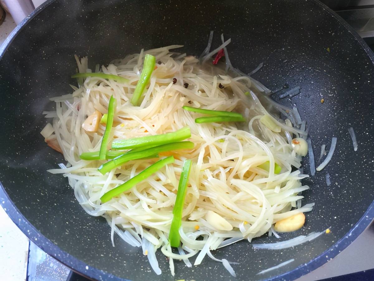 什么病不能吃土豆和粉条 1128903c703b4d849f03cd4ffd5ee05f.jpeg