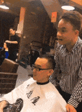 爆囧：給我剪一個成熟的發型，越成熟越好！這也太成熟了吧！ 搞笑整蠱 第1张