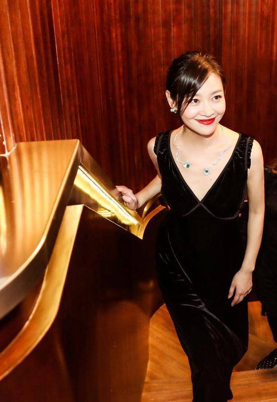 温婉女子王维维多次饰演张嘉译老婆没被捧红却被张国立带火