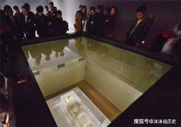 像辛追夫人这类古尸,照片很恐怖,为何很多报道都说"栩栩如生"