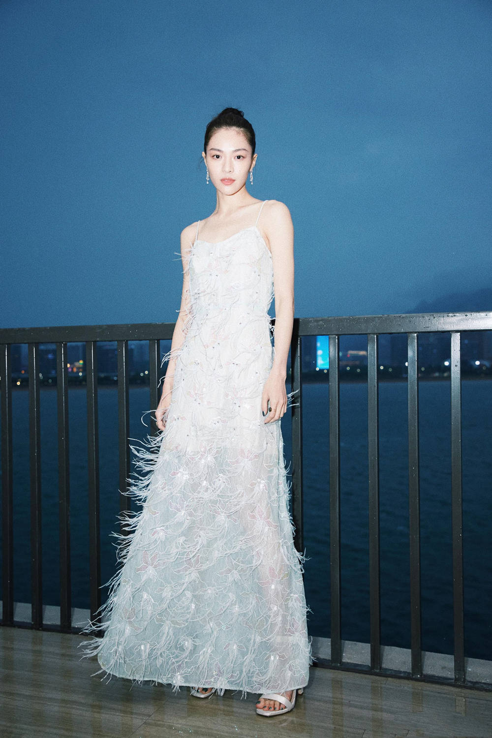 发型|丸子头不会过时，2020秋冬继续流行，高圆圆都爱上了，扎对才高级