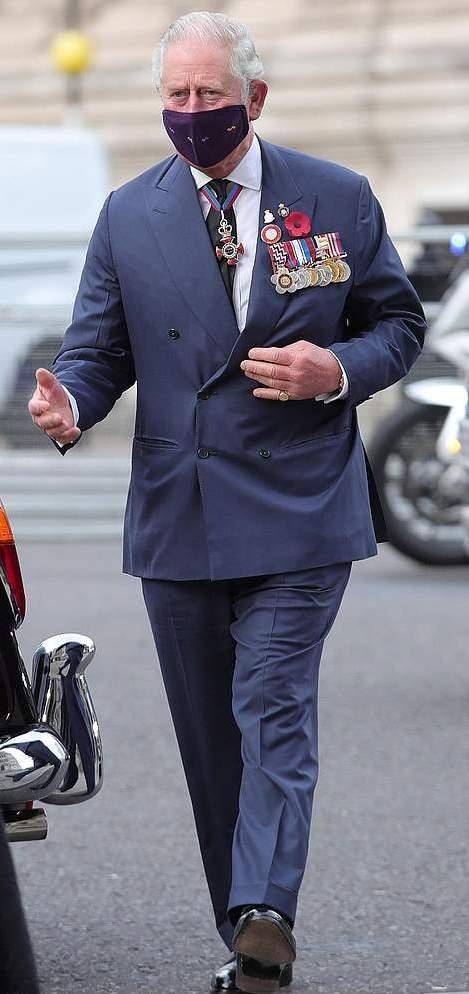 戴超|英国“国殇日”卡米拉一身黑色太精致！戴超大帽子真仙，超模气场