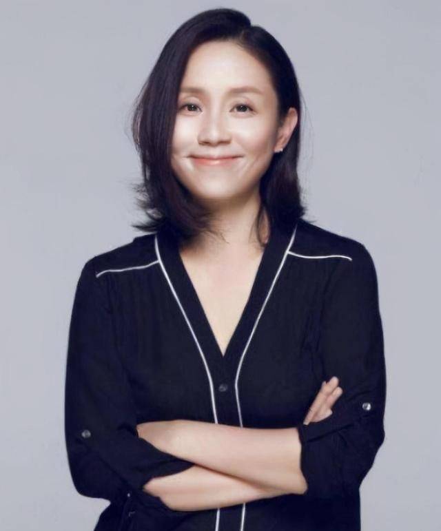 赵天宇深夜发博辱骂，疑似对公司不满，龙丹妮