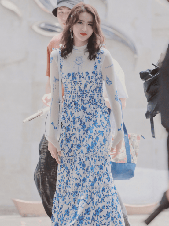O型腿适合穿紧身裤吗 52a4d8de32d04b6987eb7216ec59f231.png