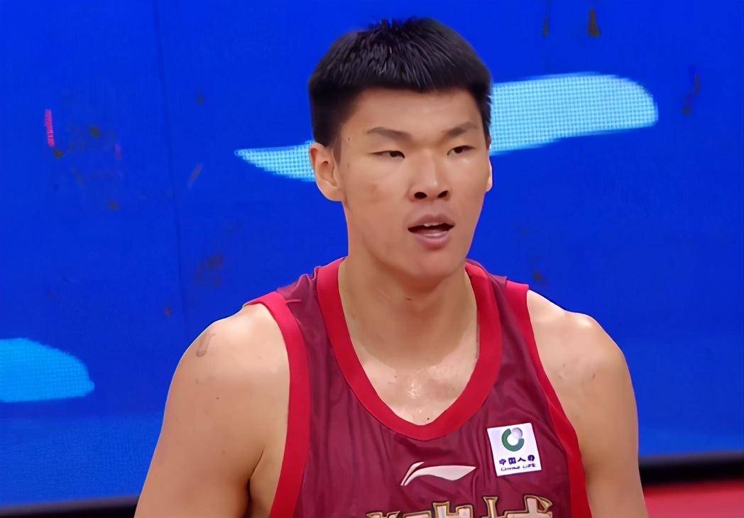 范子铭,打球不行,耍小聪明你第一!名记曾怒批除了硬抗