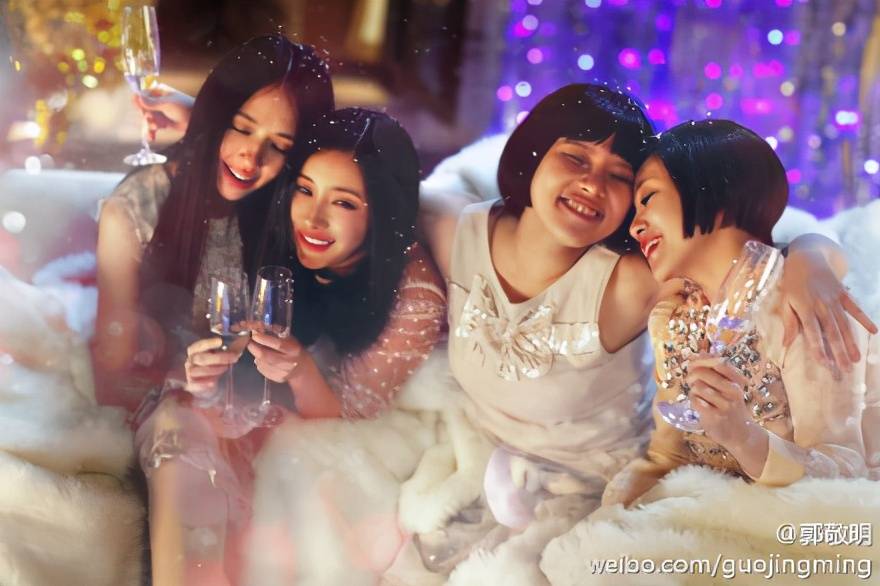 套路|“凡尔赛文学”爆火：善用这个套路的人，根本没见过世面