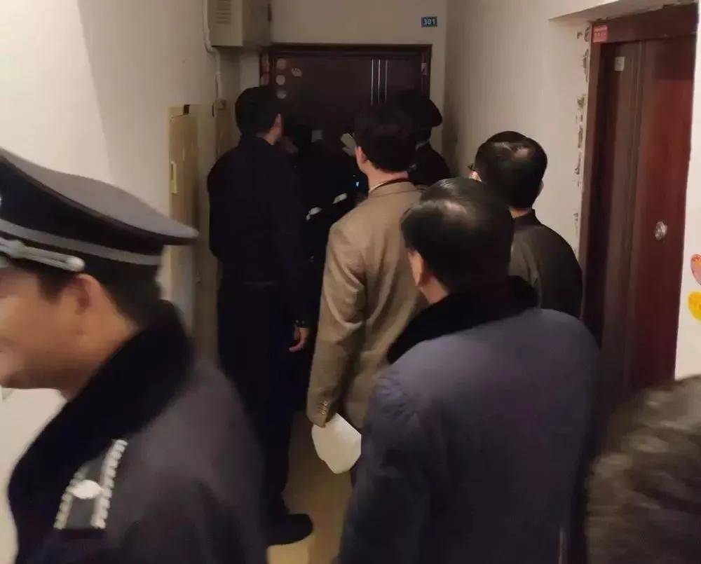 鄂州葛店警方打掉一非法传销团伙;传销组织者打着"国家开发"旗号