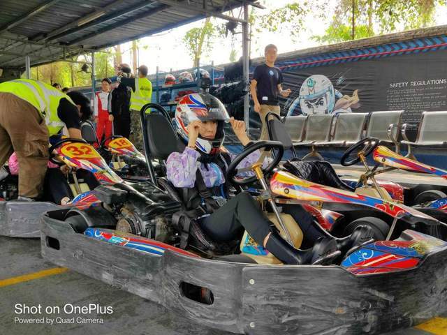 线下体验会:一加8T不将就的万圣节速跑体验