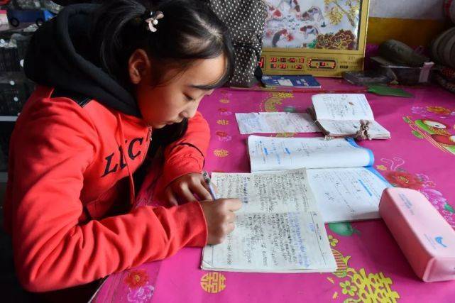 “傻”母亲拉扯智障儿子|清水慈善帮扶困难家庭