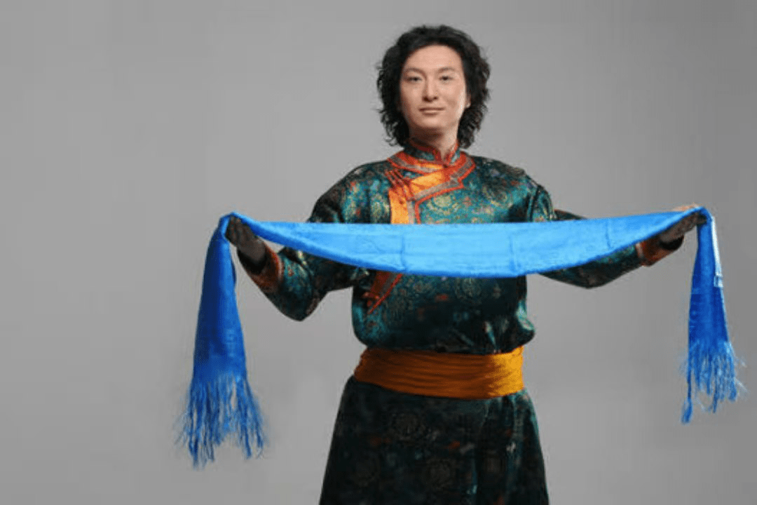 武自然罗艺达和齐峰联袂打造献给故乡内蒙古的歌曲亮丽北疆靓丽推出