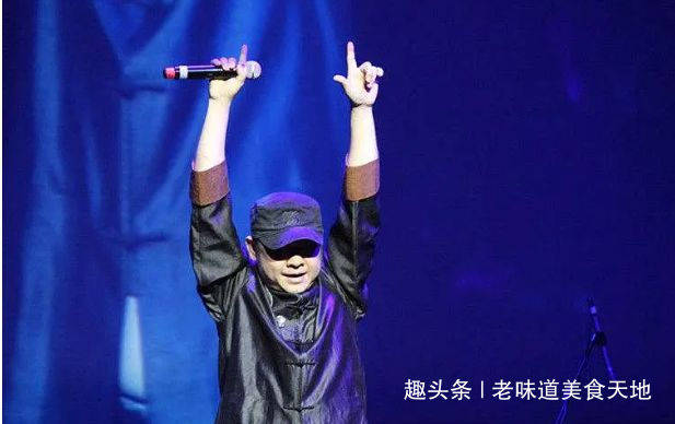 48岁刀郎近照曝光,身材明显发福,这么多年他为何选择隐退?
