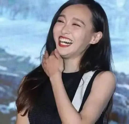 公认大笑最美9张脸:李小璐上榜,赵丽颖勉强第三,第一灿烂似花