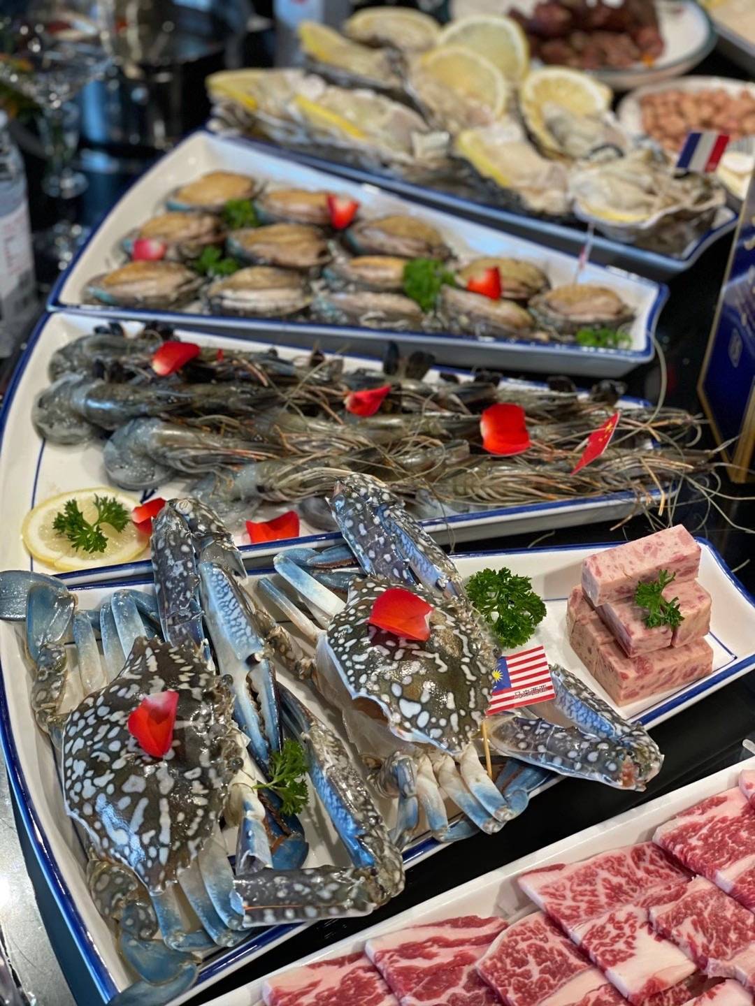 带你吃人均四百的私人定制海鲜大餐,黑虎虾,八头鲍,皇室生蚝