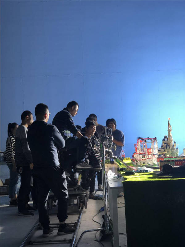 古纳德影业鲁刘羽飞受邀参与首都教育宣传片拍摄
