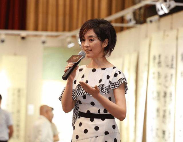 她趁原配怀孕上位,曾是最美主持人,如今令人唏嘘