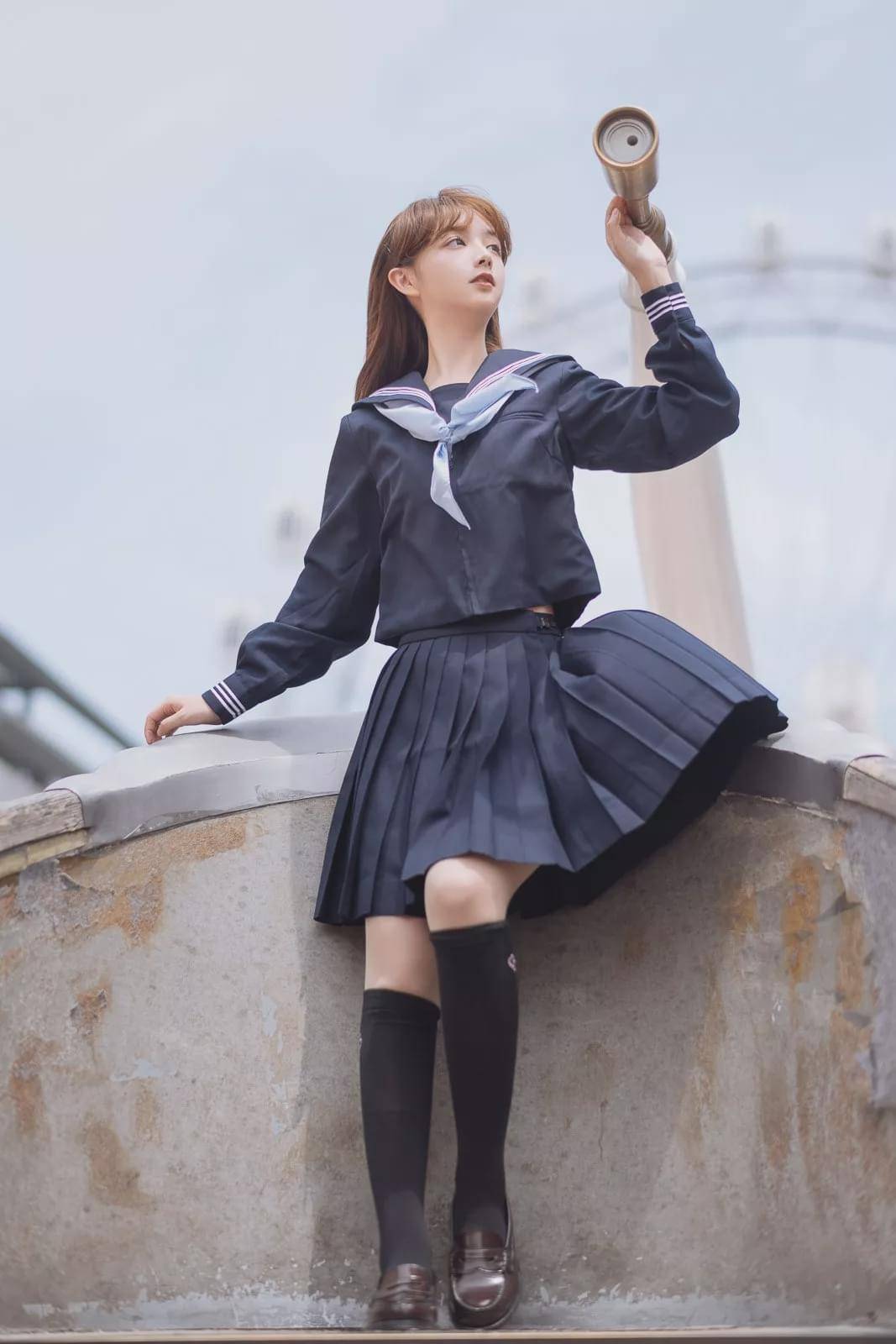 jk校服:摩天轮下的风,吹起了夏日的味道
