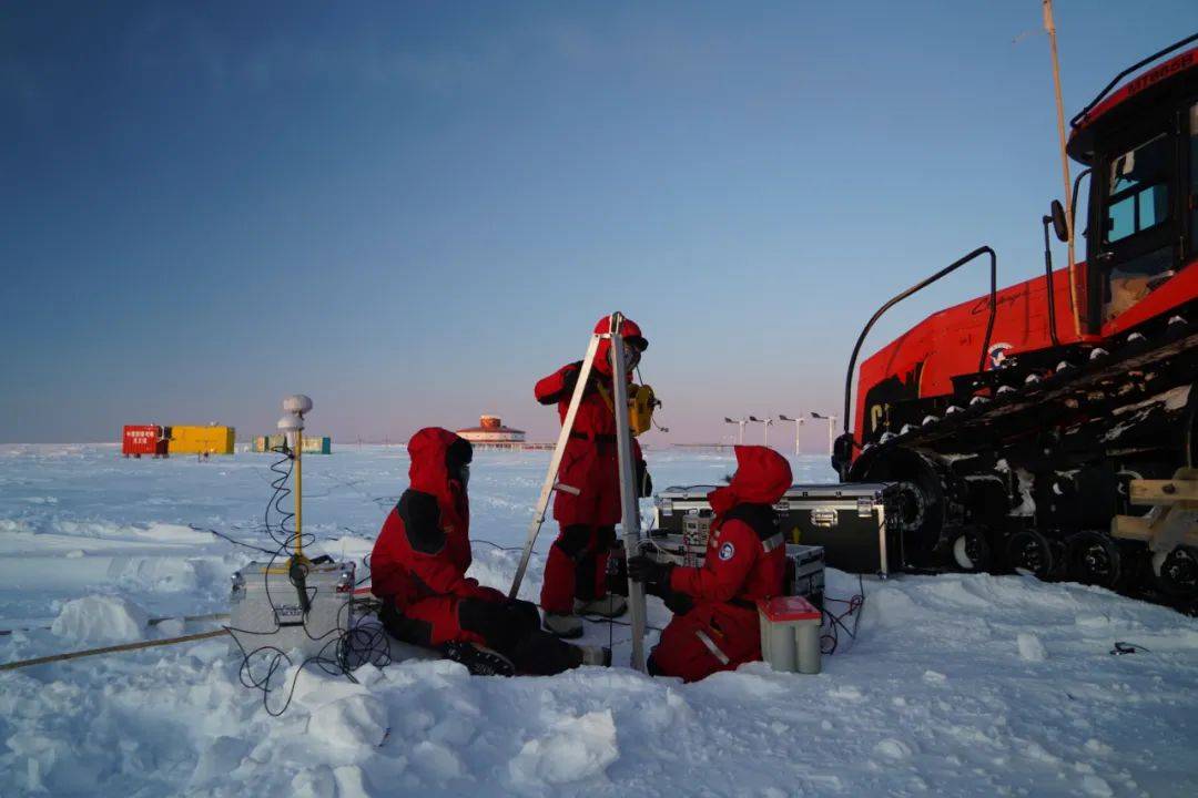 羽绒服,不断创新,挑战自我,这次波司登专业保暖系列再次助力南极科考