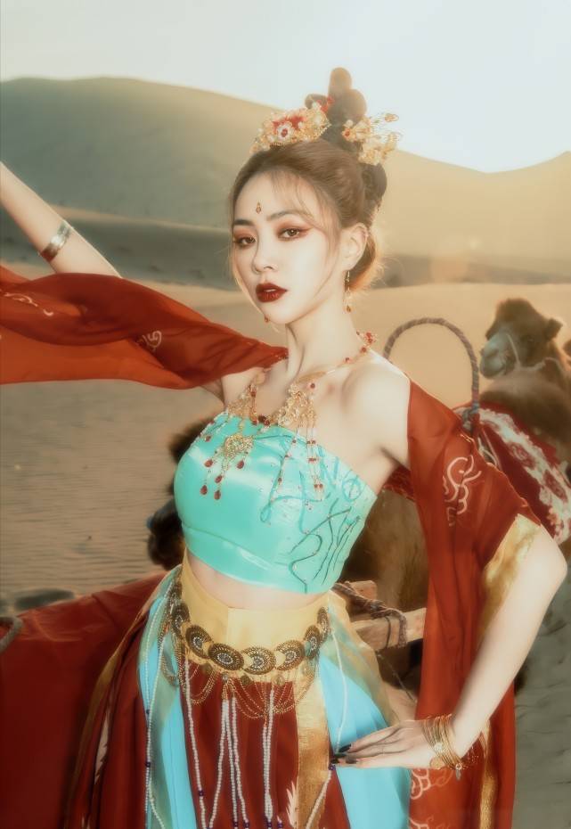 迪丽热巴,古力娜扎,angelababy,热依扎和景甜等长相精致的女演员都以