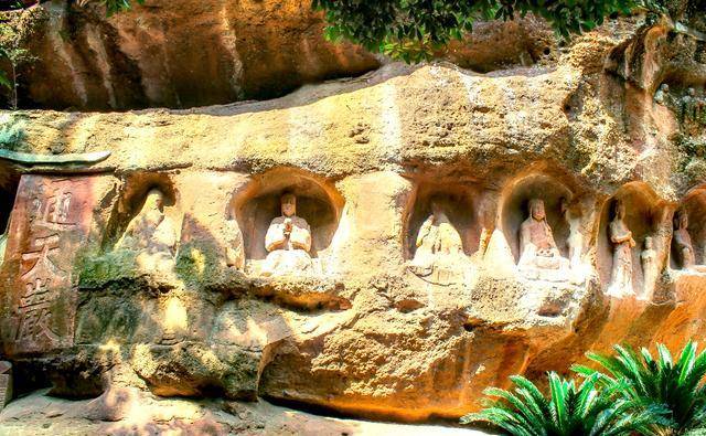 大余县gdp_大余县南安中学(3)