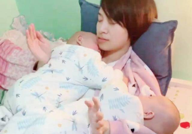 几个月可以分辨出双胞胎 b58e886076d6496c9f9b28ecddc6b497.jpeg