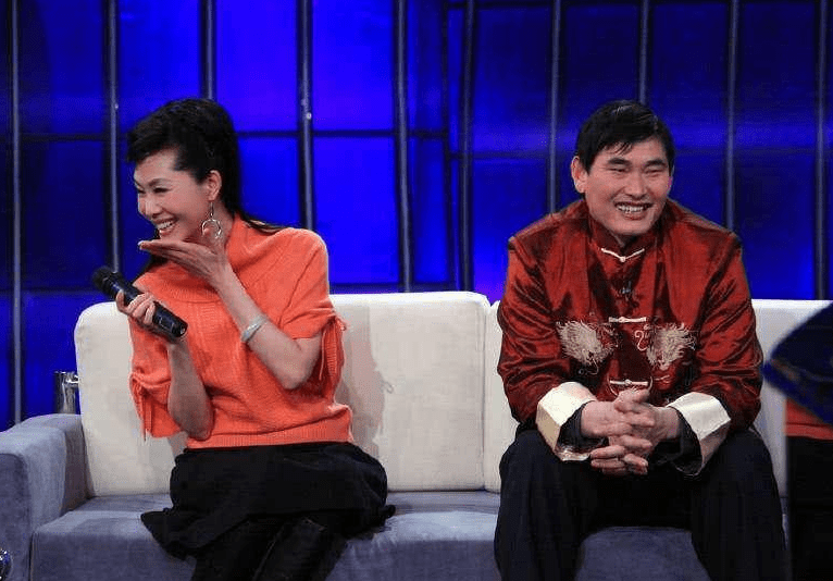 男人有錢就變壞，大衣哥是個例外？出軌女粉絲是假的？他一點也不冤！ 娛樂八卦吃瓜 第6张