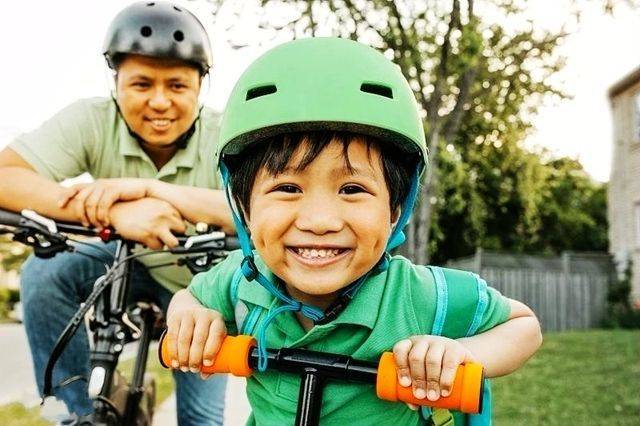 孩子|就是不爱刷牙，聪明的妈妈都会这样做孩子又哭又闹